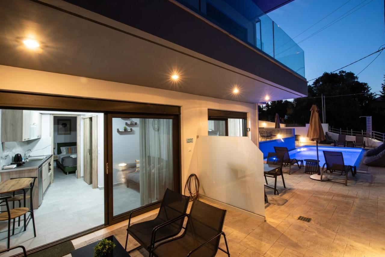 Angelica'S And Irene'S Design Apartments Swimming Pool Никиана Экстерьер фото